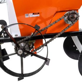 Dispozitiv de plantat si fertilizat cartofi